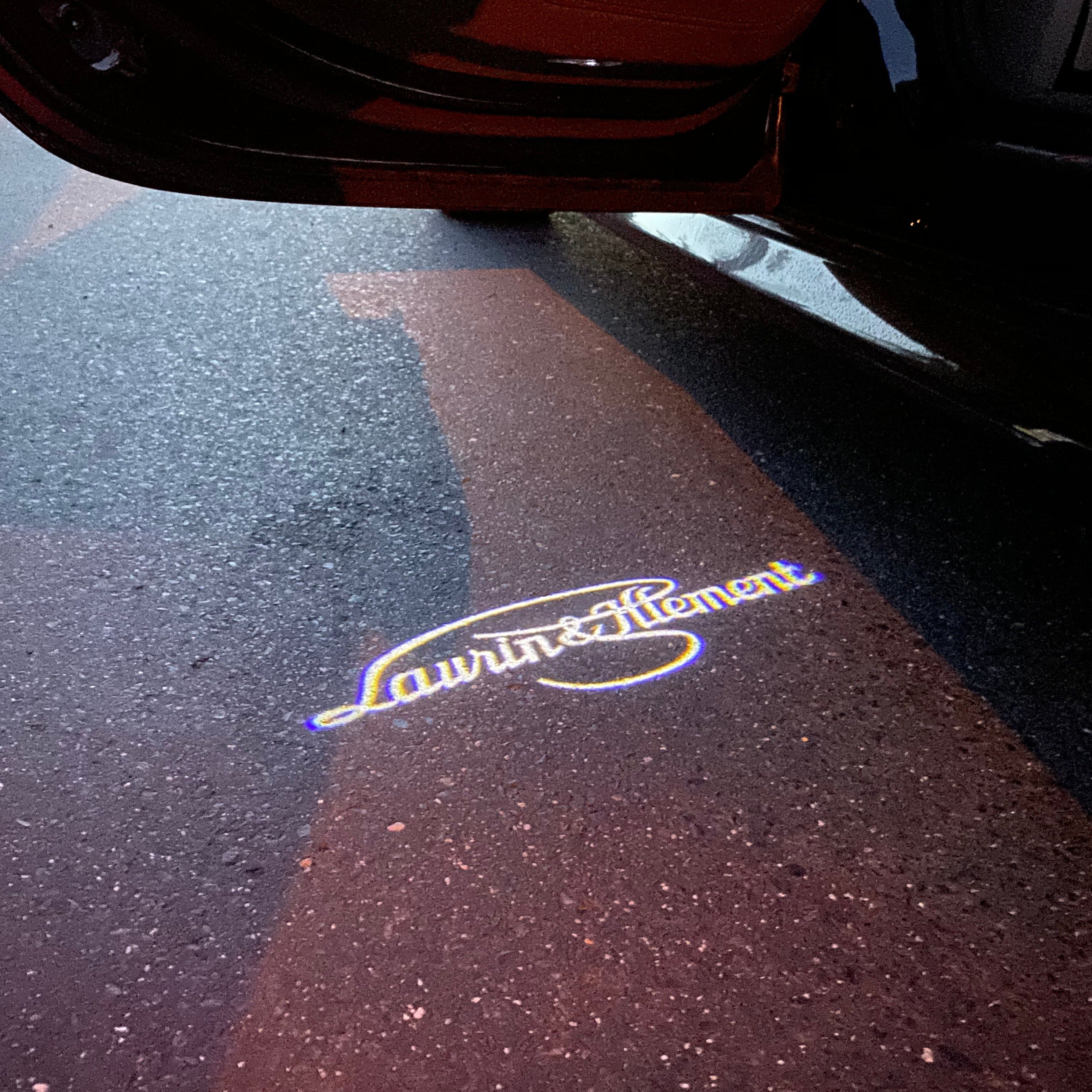 LOGO LOGO PROJECTOR LIGHTS Nr.46 (الكمية 1 = 2 شعار فيلم / 2 باب)