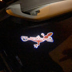 AUDI QUATTRO GECKO LOGO PROJECTOR LIGHTS Nr.63 (الكمية 1 = 2 فيلم شعار / 2 باب)