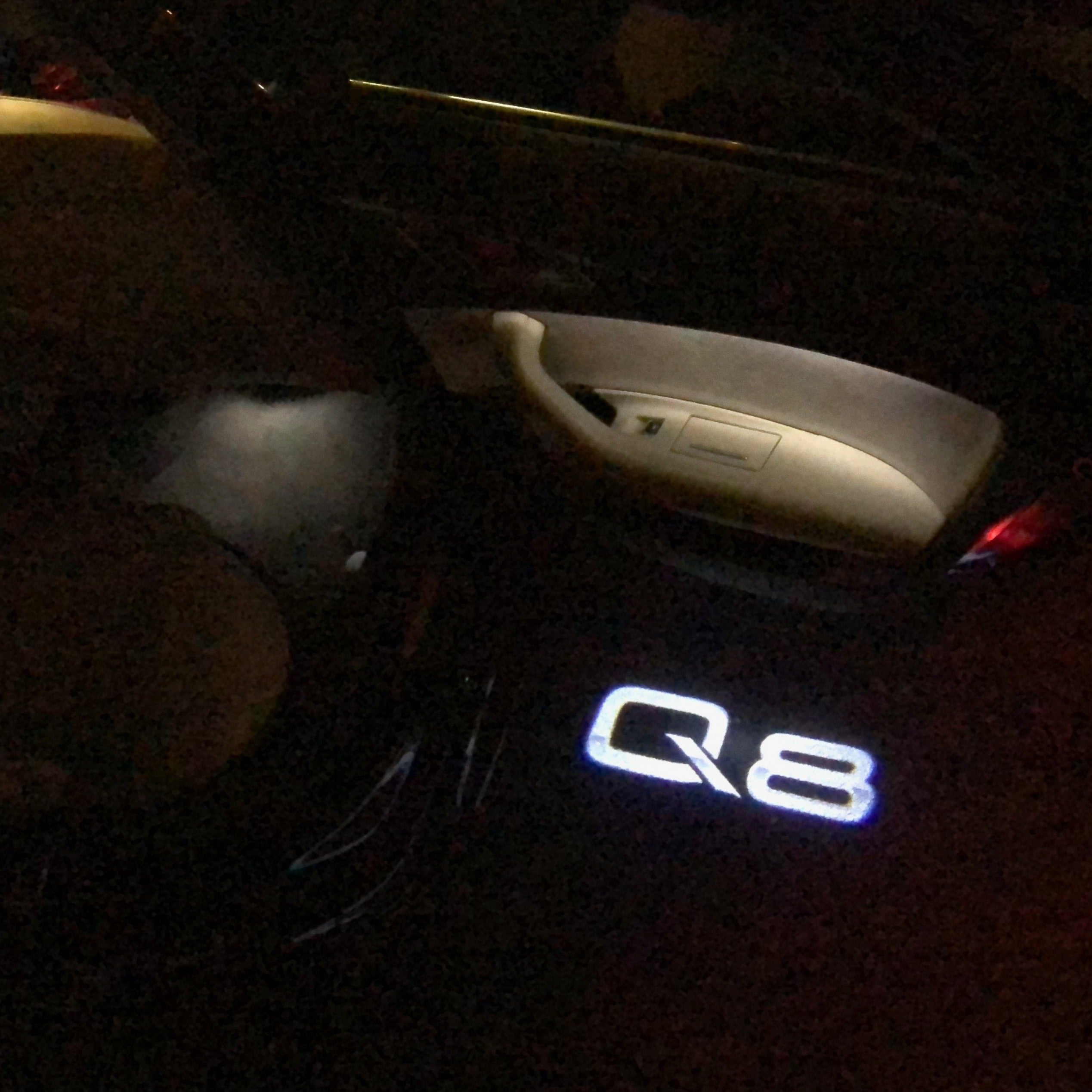 AUDI LOGO PROJECTOT LIGHTS Nr.102 (الكمية 1 = 2 شعار الأفلام / 2 أضواء الباب)