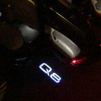 AUDI LOGO PROJECTOT LIGHTS Nr.102 (الكمية 1 = 2 شعار الأفلام / 2 أضواء الباب)