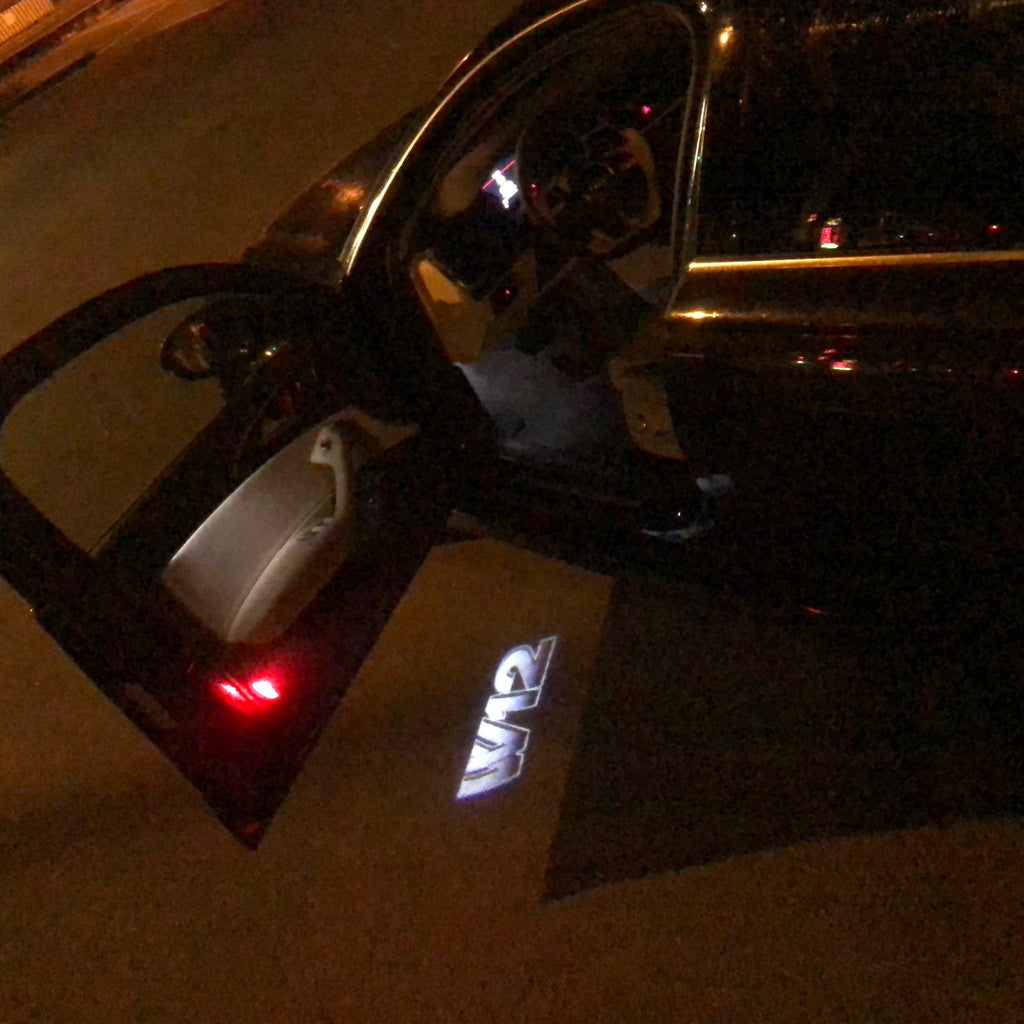 مصباح الباب مع شعار فولكس فاجن W12 رقم