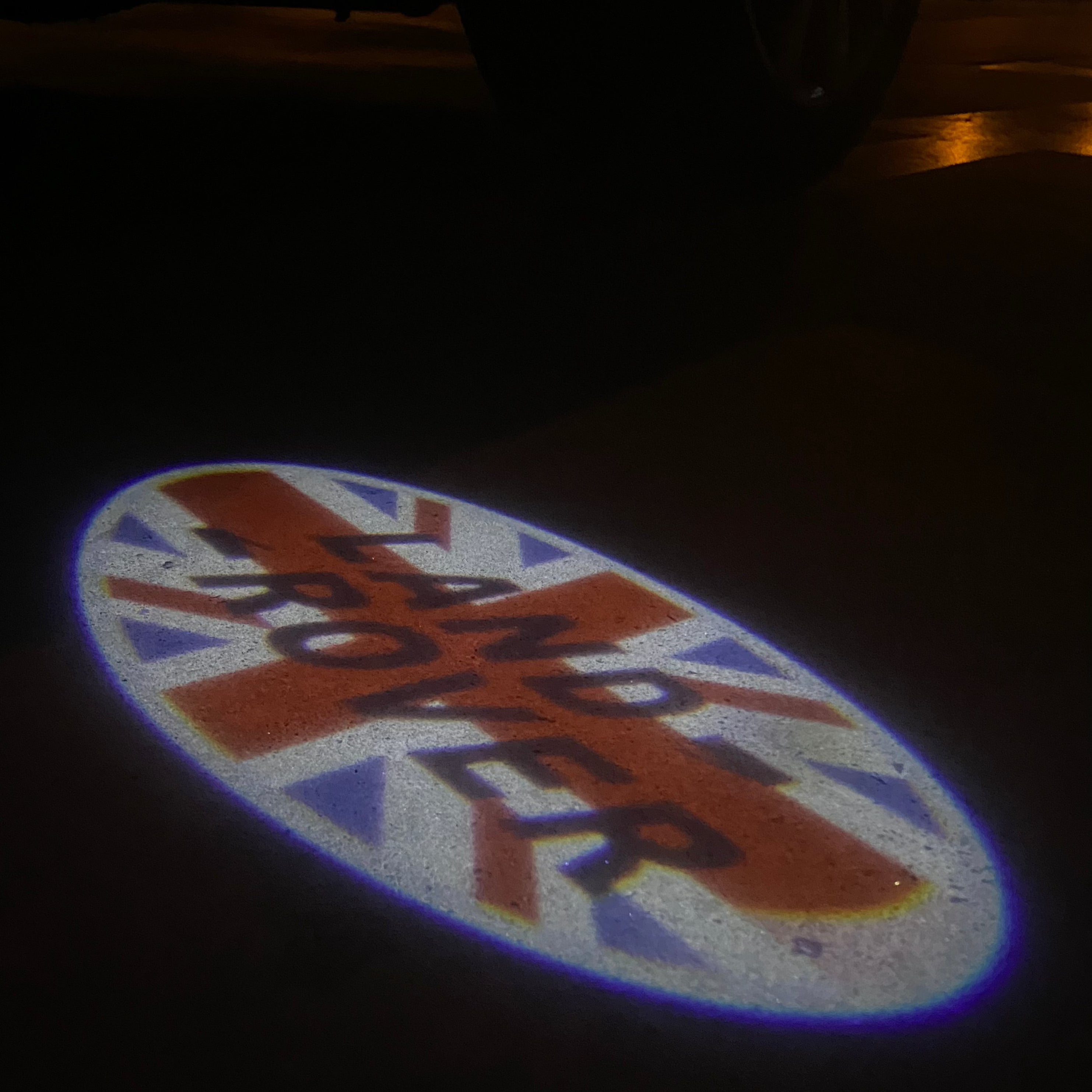 Land Rover LOGO PROJECROTR LIGHTS Nr.04 (الكمية 1 = 1 مجموعة / 2 أضواء باب)